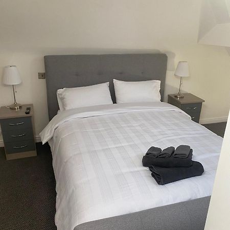 Spacious 2 Bedroom Apartment Liverpool Exterior photo