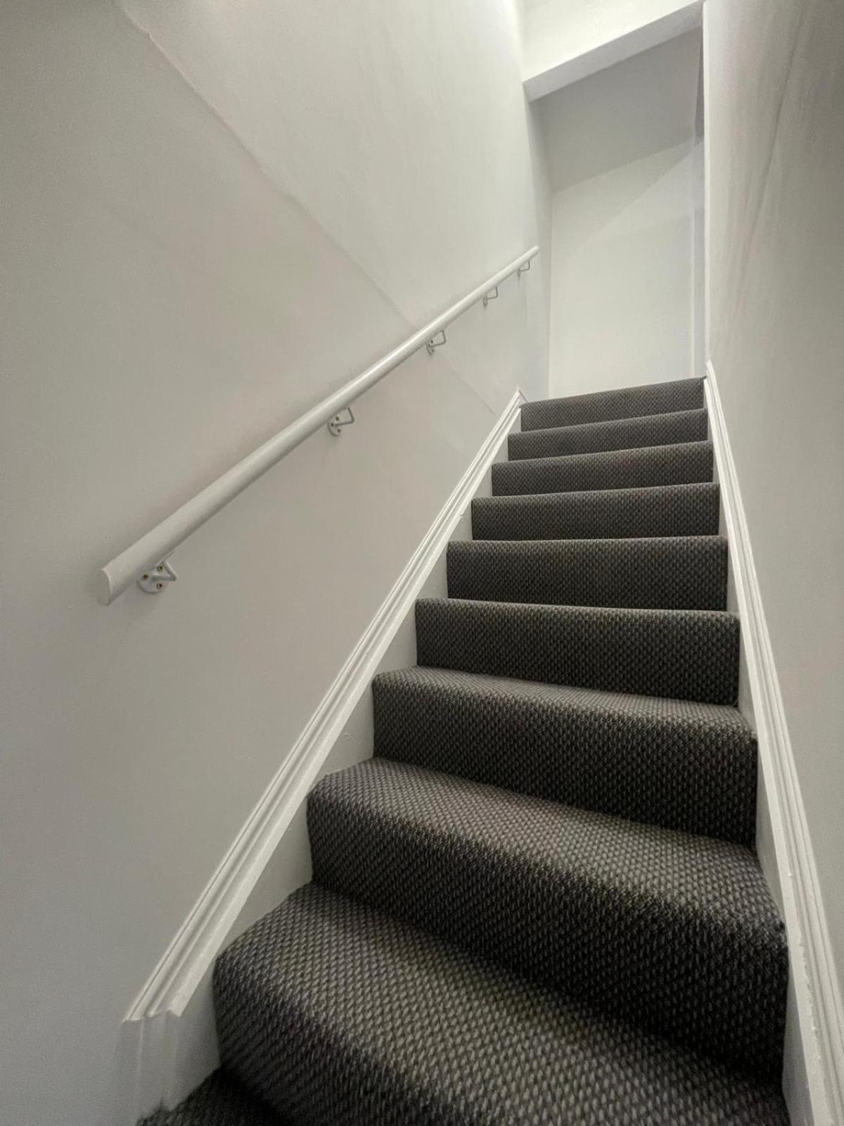 Spacious 2 Bedroom Apartment Liverpool Exterior photo
